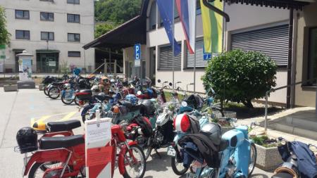 Srečanje starodobnih mopedov 2